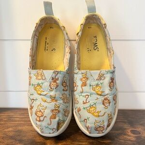 TOMS Size 2 Monkey Bananas Shoes